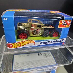 Hot Wheels Pull-Back Speeder Green Bone Shaker New Sealed Box